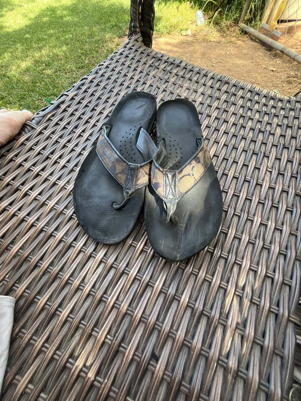 Coach Jolie Flip Flop Sandals Size 7.5 Black Signature Canvas